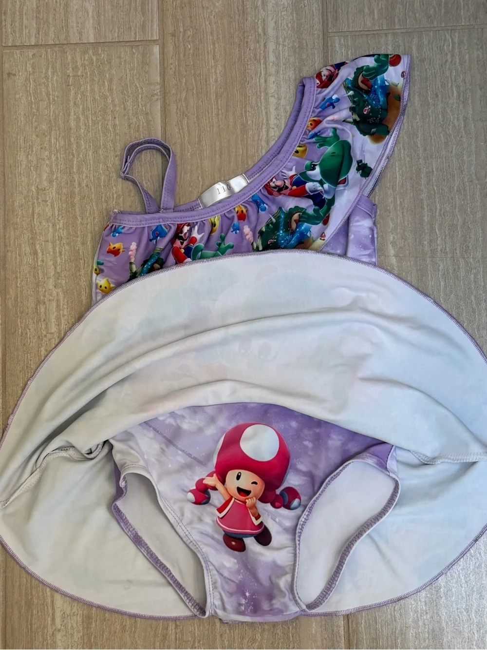 Super Mario Bros strap ruffle